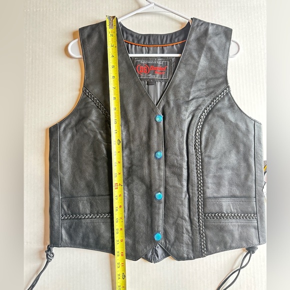 Women's Braided Leather Vest - Picture 16 of 16